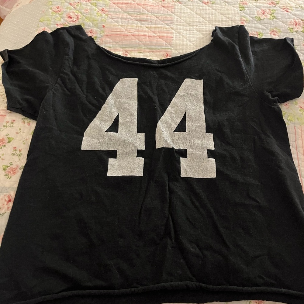 Women’s off the shoulder 44 tee
